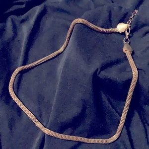Vintage gold tone hollow mesh chain necklace